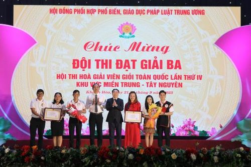 Hội thi Hòa giải viên giỏi toàn quốc lần IV, khu vực miền Trung - Tây Nguyên Đội Khánh Hòa cùng Thanh Hóa, Nghệ An, Đắk Lắk vào vòng chung kết