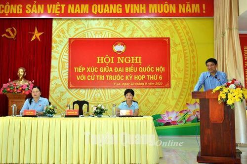 Đại biểu Quốc hội tiếp xúc cử tri phường Ỷ La