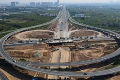 Nhiều công trình 'há miệng' chờ đất, cát (bài 1)