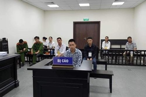Mâu thuẫn từ lắp đặt đường ống nước, anh em, chú cháu cùng lĩnh án tù