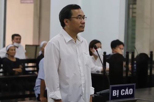 Cựu cán bộ ngân hàng lái xe gây tai nạn chết người lãnh án 2 năm tù