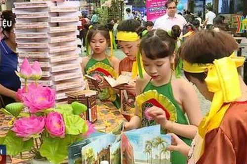 Hội sách trung thu tại phố sách Hà Nội