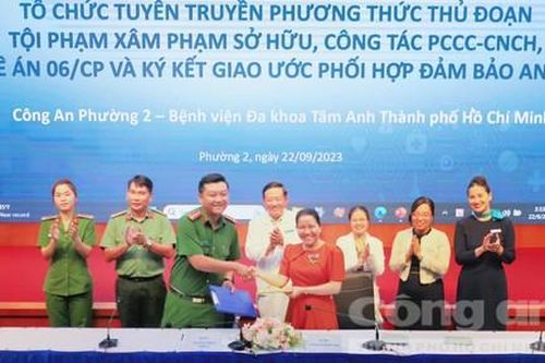 TPHCM: Tuyên truyền PCCC, thoát nạn cho bác sĩ, nhân viên y tế khi có sự cố