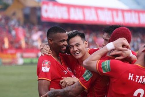 Đội bóng vô địch V-League 2023-2024 sẽ nhận thưởng 5 tỷ đồng