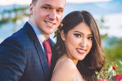 Sau lần quẹt Tinder, thầy giáo người Mỹ ở lại Việt Nam làm ông chủ 3 cửa hàng