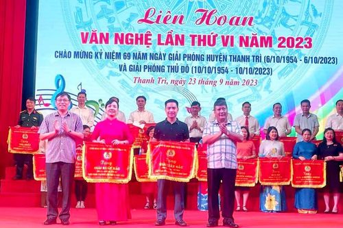 Liên hoan văn nghệ chào mừng kỷ niệm 69 năm ngày Giải phóng huyện Thanh Trì