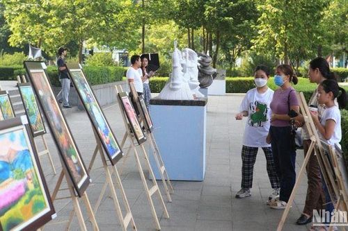 'Sắc màu' trong mắt trẻ