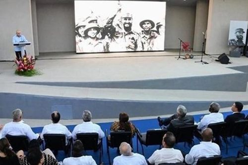 Quan hệ đoàn kết Việt Nam-Cuba bền chặt cùng thời gian