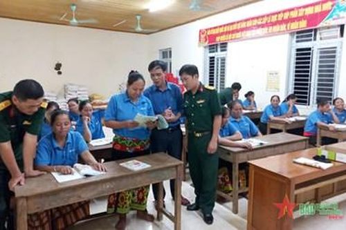 Xóa mù chữ để xóa nghèo