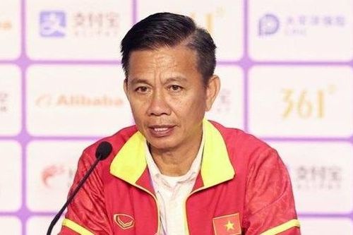 HLV Hoàng Anh Tuấn nói gì trước trận đại chiến Ả Rập Xê Út?