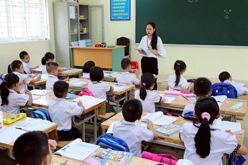 'Bất chợt' rồi 'đột xuất'