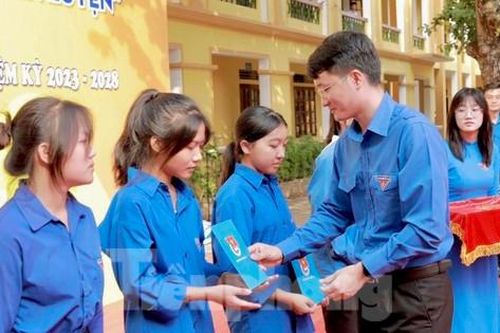 Nghệ An tuyên dương học sinh 3 tốt, 3 rèn luyện