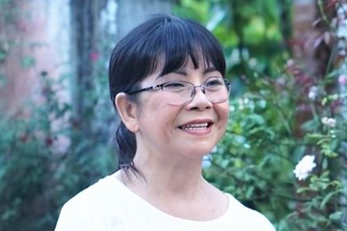 Ca sĩ Ánh Tuyết: Thời trẻ 'thường xuyên đói', về già làm 'diva tỷ phú'