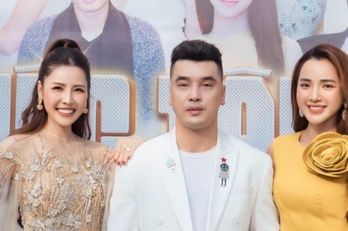 Vợ chồng Ưng Hoàng Phúc mừng Quế Vân có cơ ngơi hoành tráng