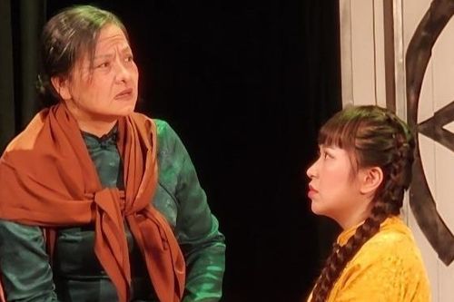 NSND Thu Quế 'lột xác' với vai Thị Bình của vở kịch 'Lôi vũ'