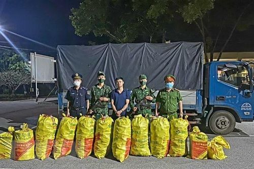 Quảng Ninh: Thu giữ hơn 300kg pháo vận chuyển trái phép vào Việt Nam