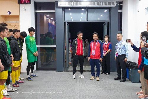 ASIAD 2023: Thứ trưởng Hoàng Đạo Cương động viên đội tuyển Olympic Việt Nam