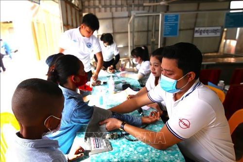 Mang yêu thương về vùng biên giới Tây Bắc Campuchia