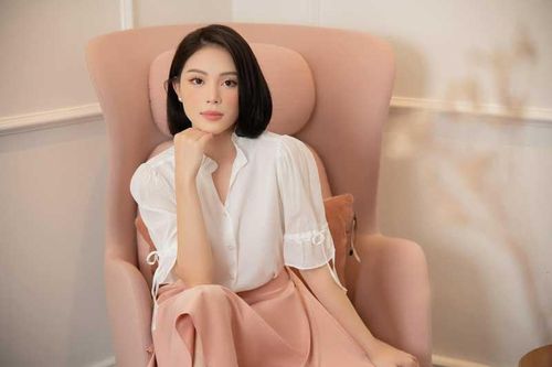 Ngắm nét đẹp kiêu sa của em dâu Tăng Thanh Hà