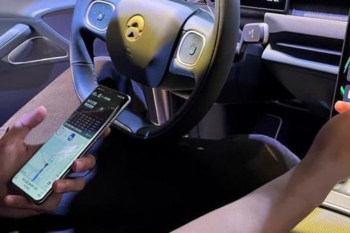 Công ty xe điện Nio của Trung Quốc ra mắt điện thoại thông minh kết nối ô tô