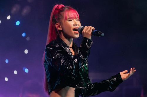 Người luôn 'tháp tùng' Khởi My khi chạy show: Không phải Kelvin Khánh!