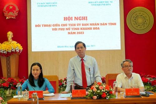 Chủ tịch UBND Khánh Hòa đối thoại với phụ nữ tỉnh