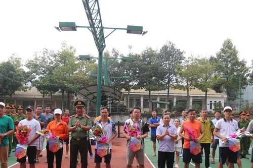 Hơn 120 tay vợt tranh tài ở Giải Quần vợt Công an tỉnh Gia Lai mở rộng