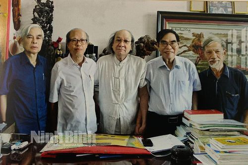 Chuyện về kỳ lão họ Đinh
