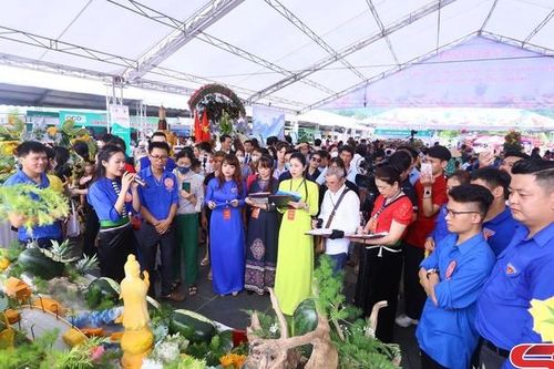Tuổi trẻ Sơn La hỗ trợ nông dân quảng bá và tiêu thụ nông sản