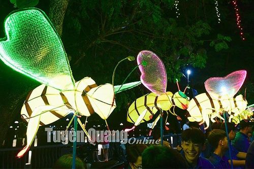 Những mô hình đèn Trung thu mini ngộ nghĩnh