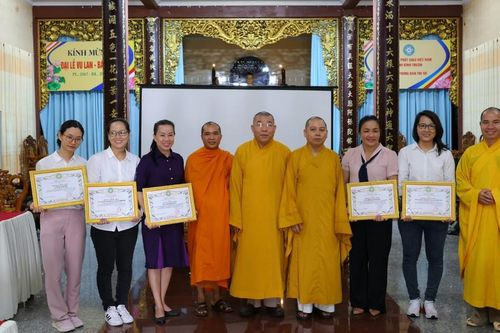 Bình Thuận: Phân ban Truyền thông Hoằng pháp và Ứng dụng công nghệ mở lớp tập huấn kỹ năng viết tin