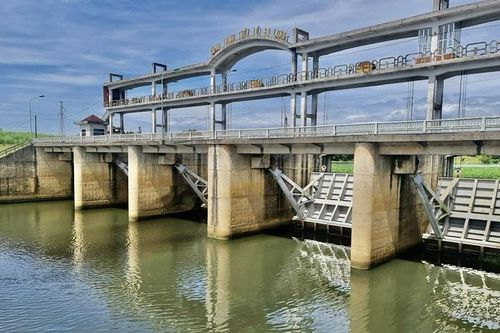 Quảng Trị: Sẽ xử lý nghiêm hành vi xả nước trái pháp luật vào sông Sa Lung