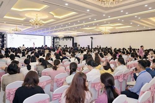 Tập đoàn Y tế Phương Châu: Tổ chức Hội nghị khoa học thường niên 'Nâng tầm trải nghiệm y tế xuất sắc cho cộng đồng'