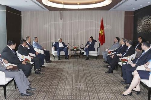 Chủ tịch Quốc hội Vương Đình Huệ tiếp lãnh đạo các Tập đoàn, Hiệp hội kinh tế Bangladesh