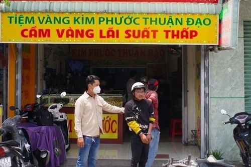 Vờ mua lắc vàng rồi… bùng