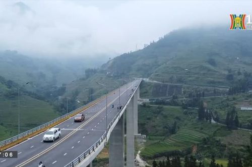 Thông xe đường nối cao tốc Nội Bài-Lào Cai đi Sa Pa