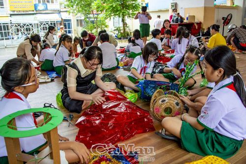 Ðón Trung thu với đèn Ông Sao
