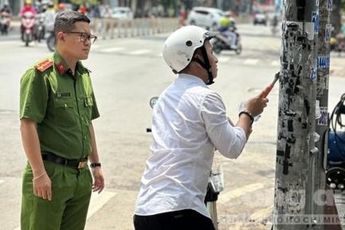Phạt chủ nhà trọ tự dán quảng cáo trái phép trên phố để tìm khách thuê trọ