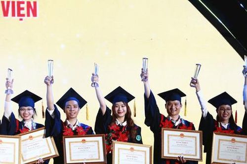 Hà Nội công bố đề cử 96 thủ khoa xuất sắc năm 2023