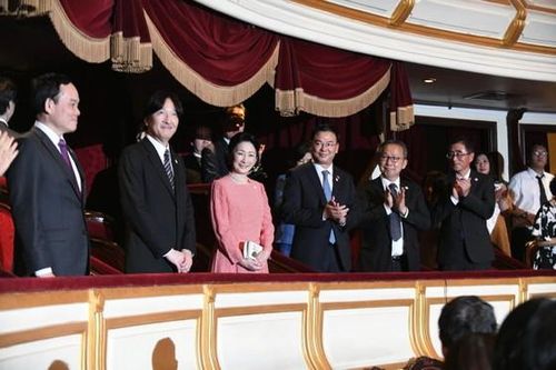 Hoàng Thái tử Nhật Bản và Công nương đến Nhà hát Lớn Hà Nội thưởng thức vở opera 'Công nữ Anio'