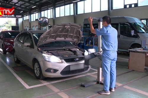 Vắng khách, đăng kiểm viên phải nghỉ không lương