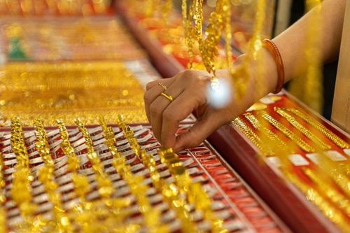 Vàng vẫn sáng cửa tăng, tuần tới có thể lên 1.936 USD/ounce