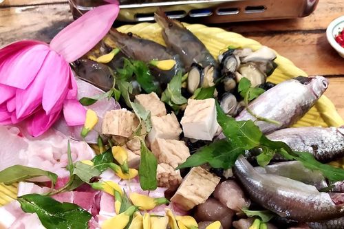 Đượm tình lẩu mắm