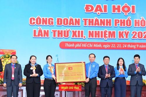 Bí thư Thành ủy TPHCM Nguyễn Văn Nên: Công đoàn TPHCM sẵn sàng tâm thế vượt thách thức, tìm cơ hội từ trong khó khăn