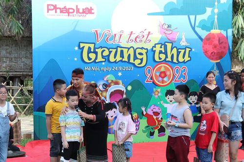 Báo Pháp luật Việt Nam tổ chức Trung thu cho con em cán bộ, phóng viên
