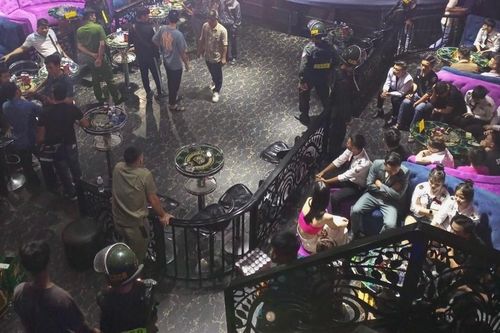 Bình Phước: Đột kích quán Boom Boo Club, phát hiện nhiều người dương tính ma túy
