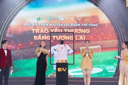Đêm thiện nguyện ý nghĩa trước thềm trận giao hữu 'Thế hệ Vàng'