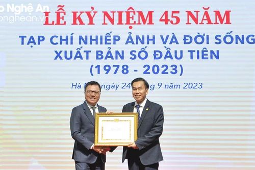 Tạp chí Nhiếp ảnh và Đời sống kỷ niệm 45 năm xuất bản số đầu tiên