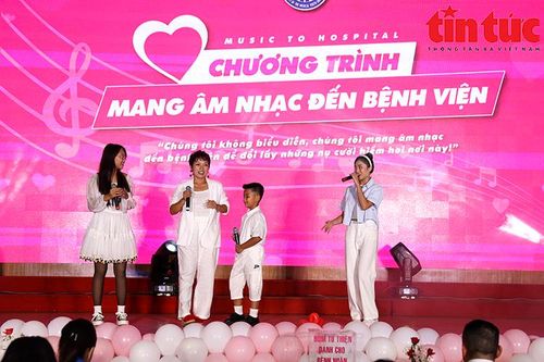 Đem âm nhạc xoa dịu nỗi đau cho người bệnh nhân