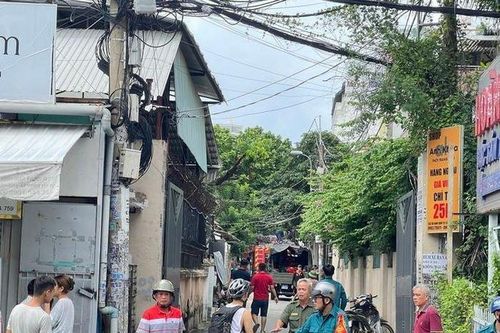 Tp.HCM: Sập nhà 4 tầng, nạn nhân đã được giải cứu kịp thời
